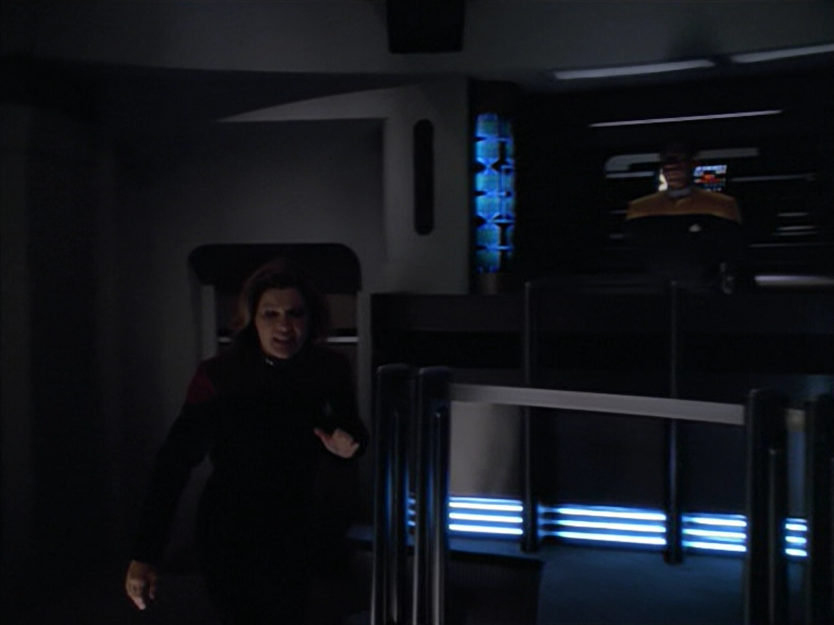 extant_StarTrek_VOY_5x08-NothingHuman_03236.jpg