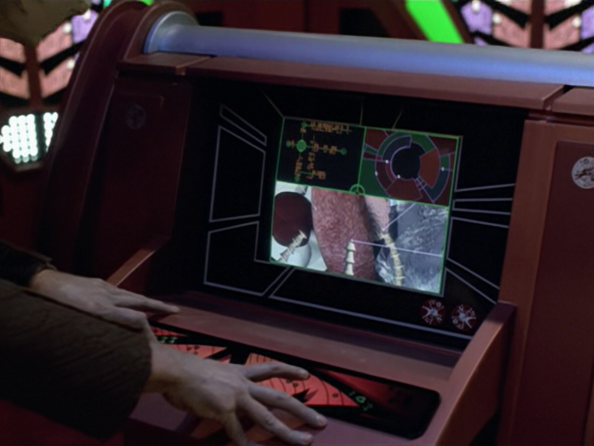 extant_StarTrek_VOY_5x08-NothingHuman_03242.jpg