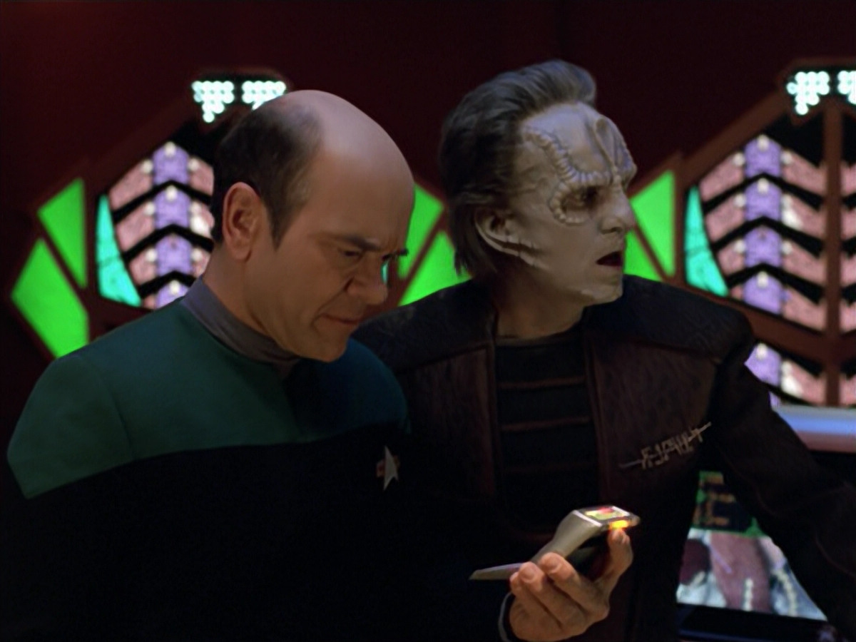 extant_StarTrek_VOY_5x08-NothingHuman_03263.jpg
