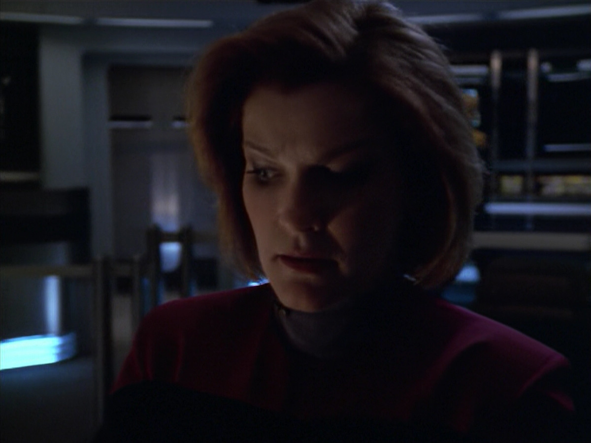extant_StarTrek_VOY_5x08-NothingHuman_03283.jpg
