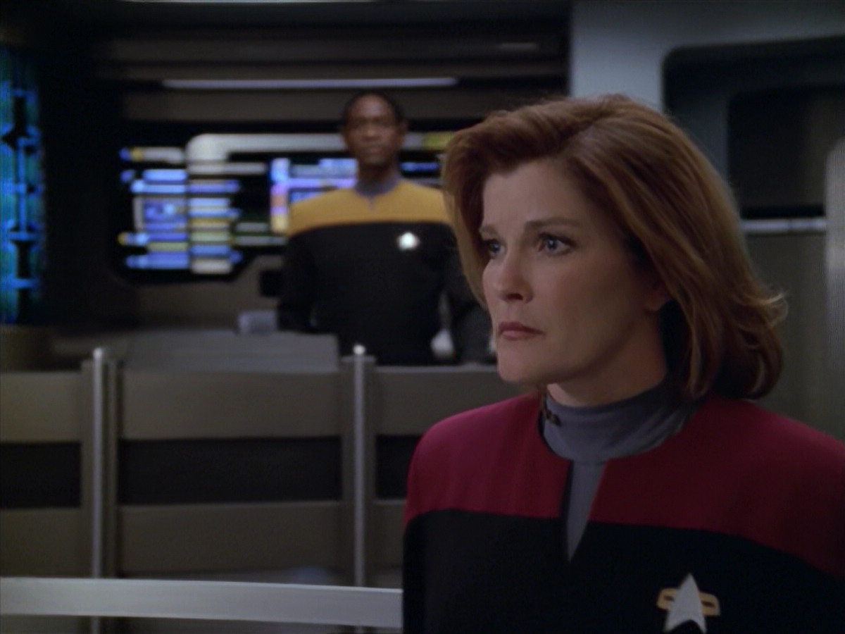 extant_StarTrek_VOY_5x08-NothingHuman_03316.jpg