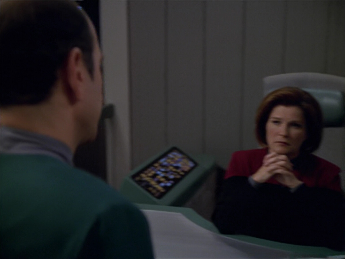 extant_StarTrek_VOY_5x08-NothingHuman_03334.jpg