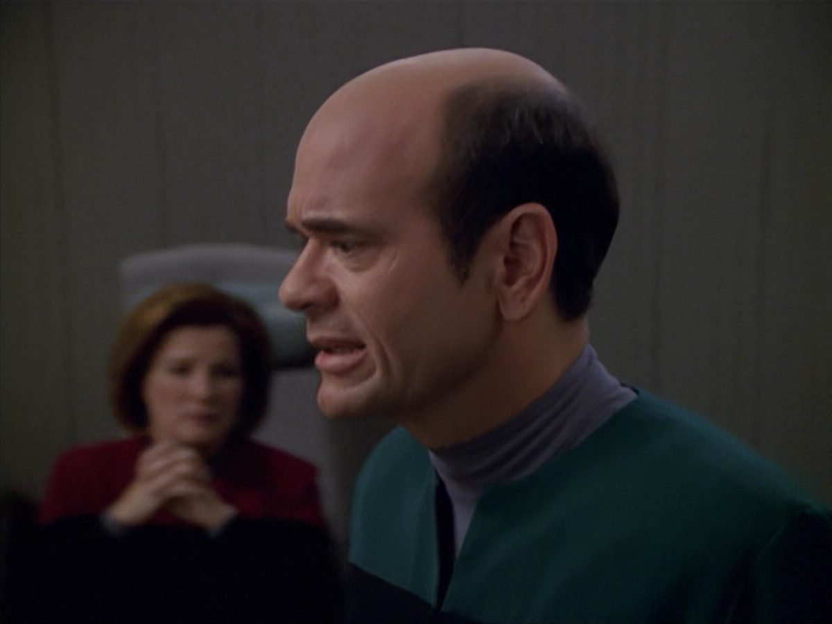 extant_StarTrek_VOY_5x08-NothingHuman_03344.jpg