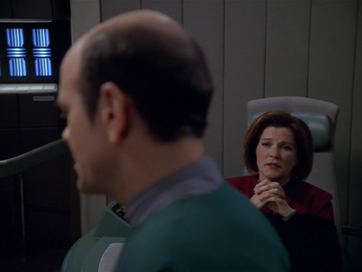 extant_StarTrek_VOY_5x08-NothingHuman_03346.jpg