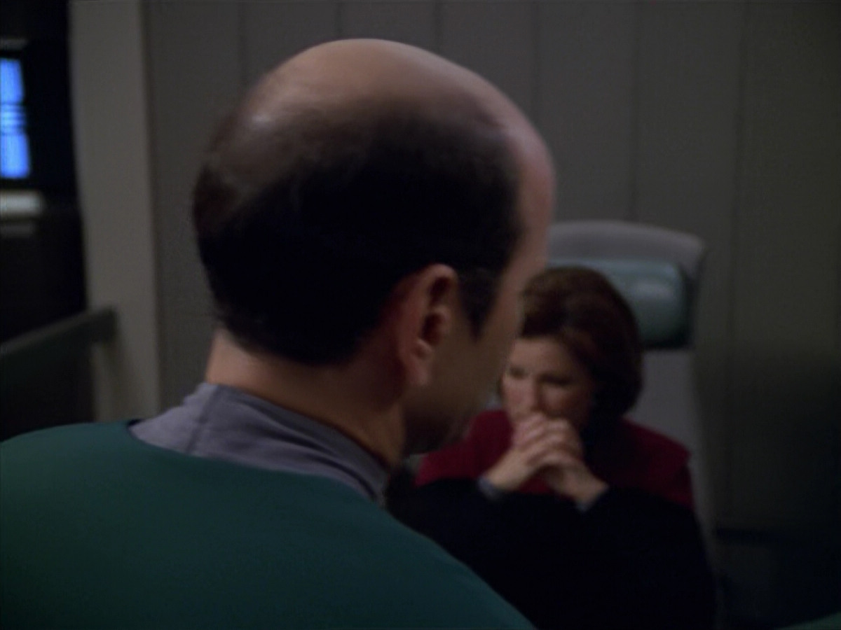 extant_StarTrek_VOY_5x08-NothingHuman_03349.jpg