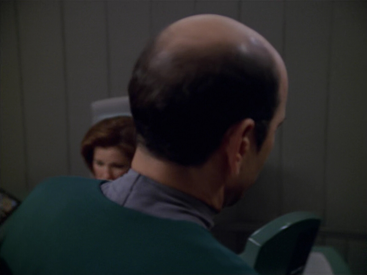 extant_StarTrek_VOY_5x08-NothingHuman_03350.jpg