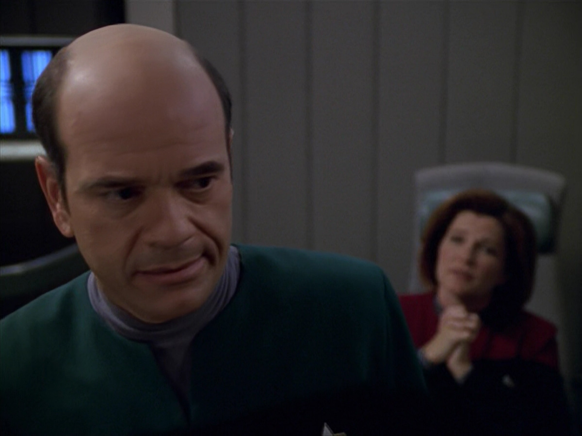 extant_StarTrek_VOY_5x08-NothingHuman_03362.jpg