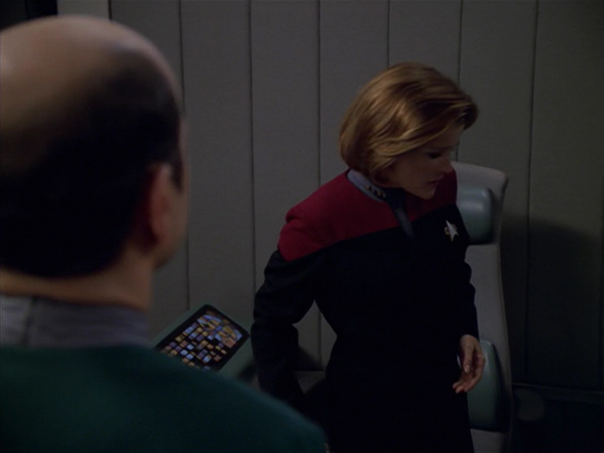 extant_StarTrek_VOY_5x08-NothingHuman_03386.jpg