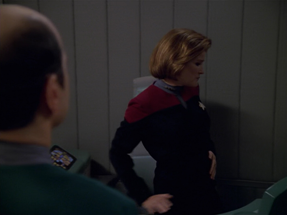 extant_StarTrek_VOY_5x08-NothingHuman_03387.jpg
