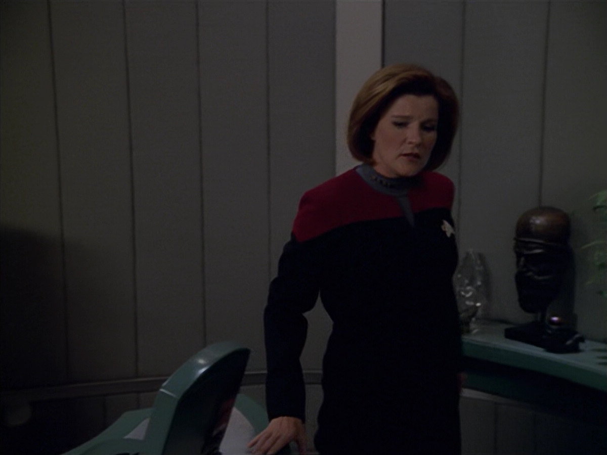 extant_StarTrek_VOY_5x08-NothingHuman_03390.jpg