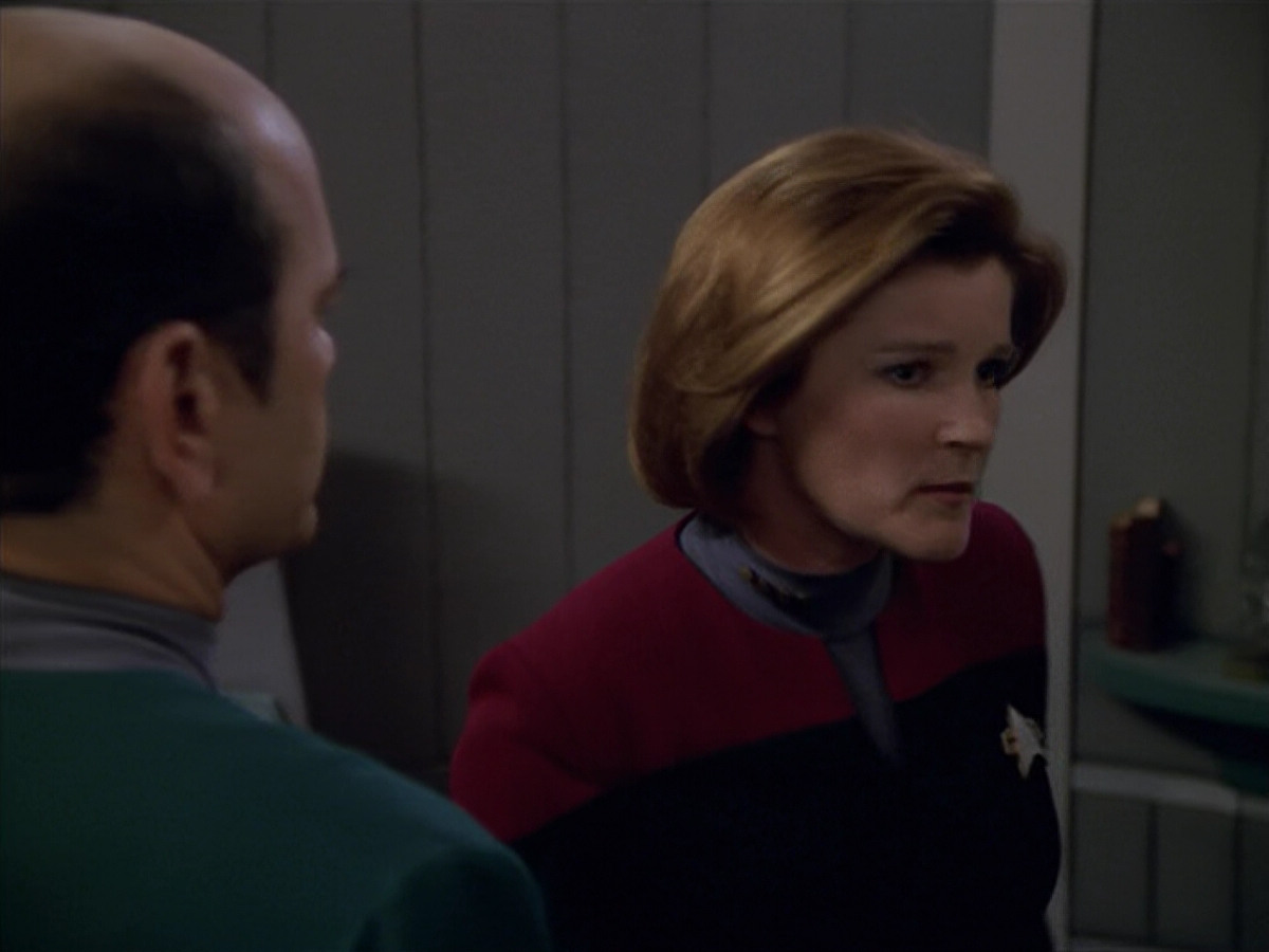 extant_StarTrek_VOY_5x08-NothingHuman_03404.jpg