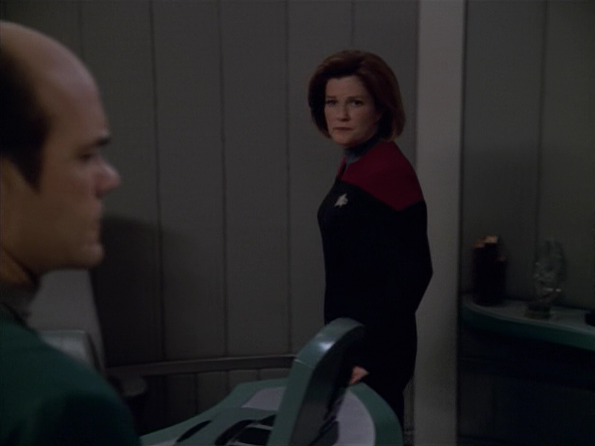 extant_StarTrek_VOY_5x08-NothingHuman_03408.jpg
