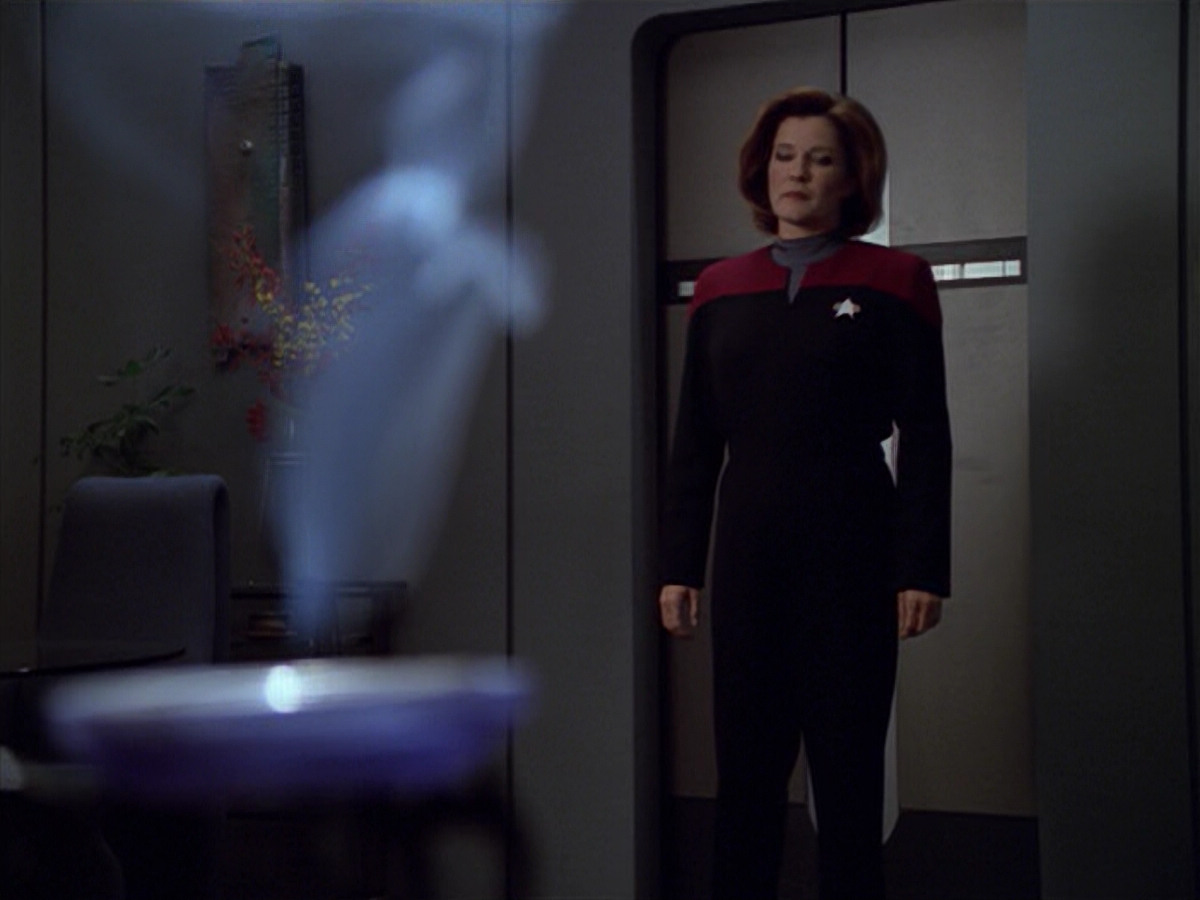 extant_StarTrek_VOY_5x08-NothingHuman_03451.jpg