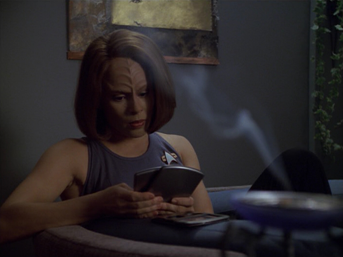 extant_StarTrek_VOY_5x08-NothingHuman_03464.jpg