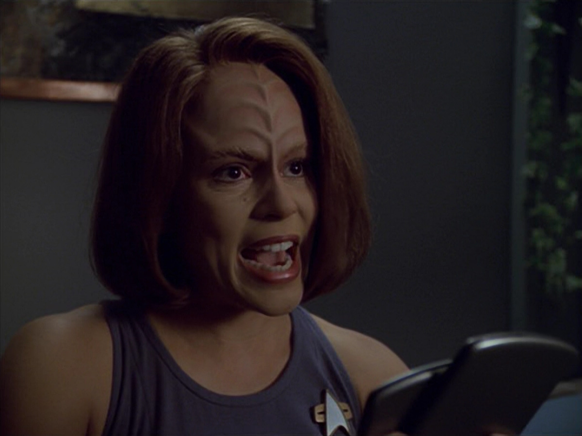 extant_StarTrek_VOY_5x08-NothingHuman_03481.jpg
