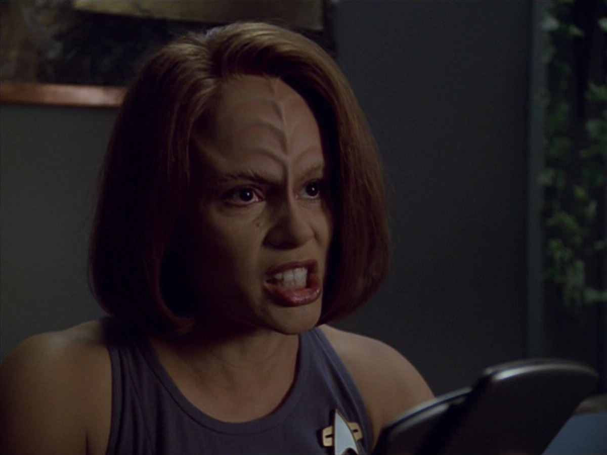 extant_StarTrek_VOY_5x08-NothingHuman_03484.jpg
