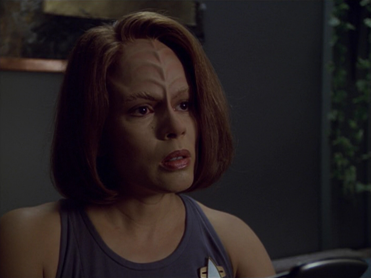 extant_StarTrek_VOY_5x08-NothingHuman_03514.jpg