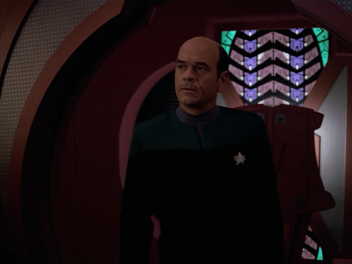 extant_StarTrek_VOY_5x08-NothingHuman_03525.jpg