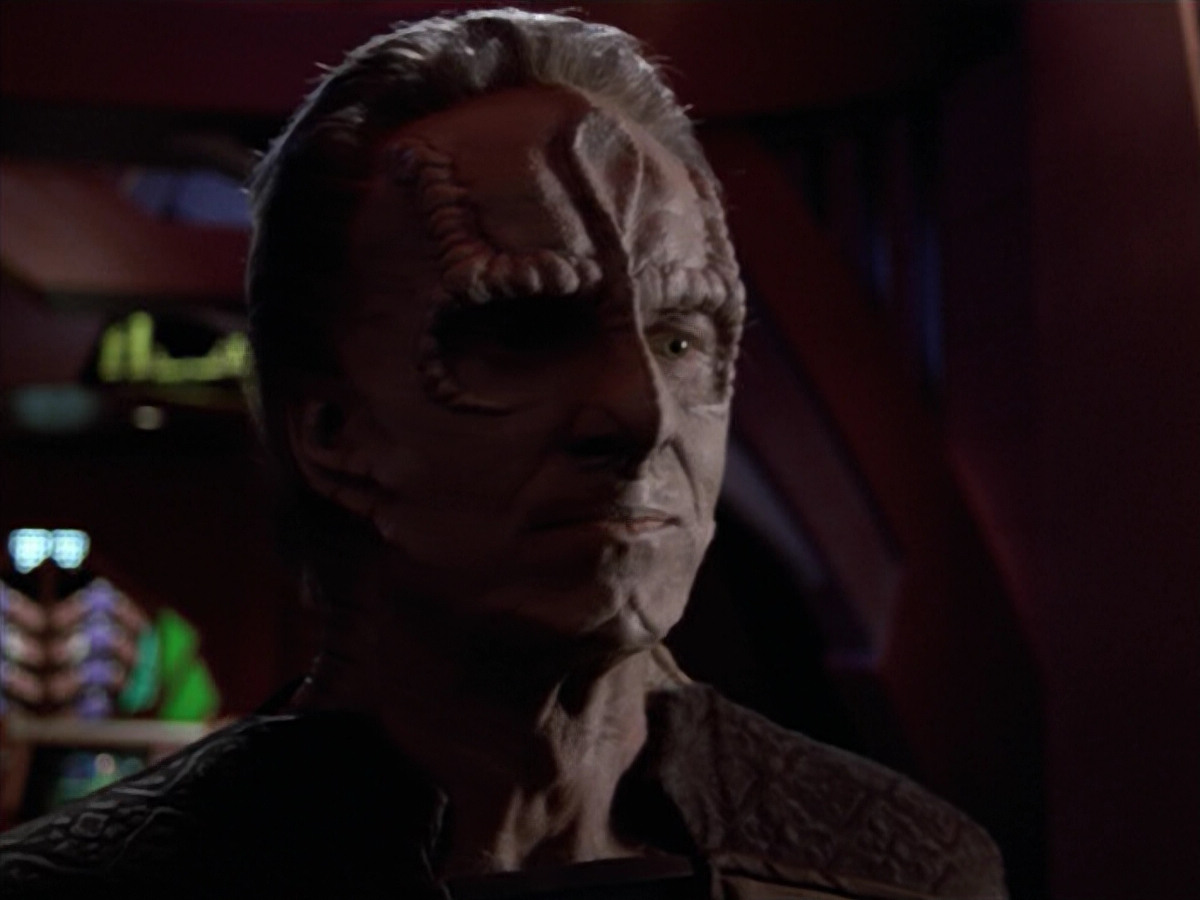 extant_StarTrek_VOY_5x08-NothingHuman_03560.jpg