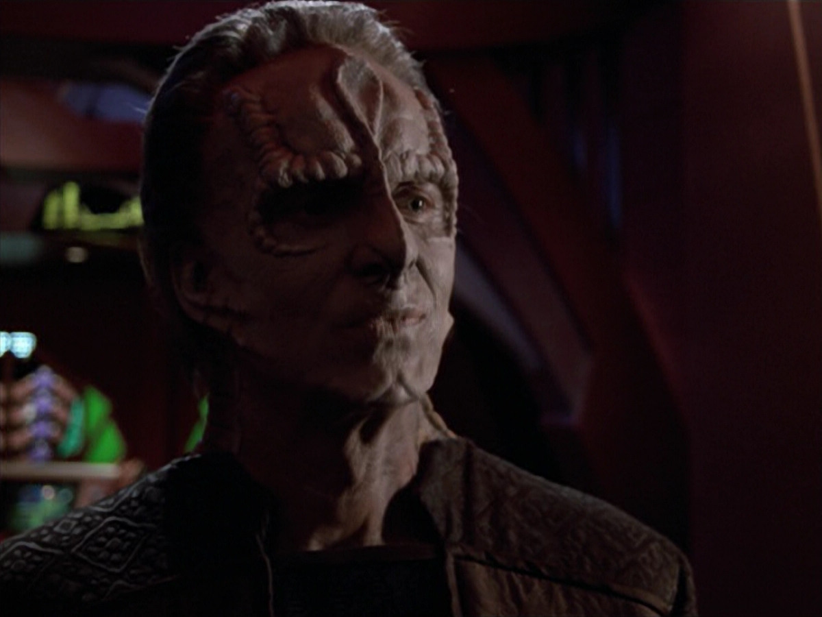 extant_StarTrek_VOY_5x08-NothingHuman_03565.jpg