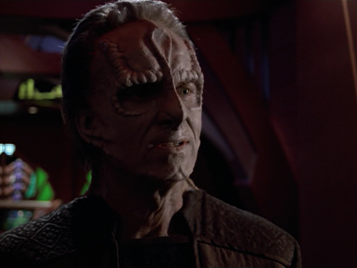 extant_StarTrek_VOY_5x08-NothingHuman_03566.jpg