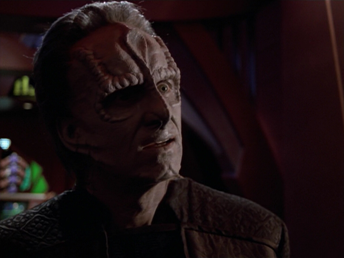 extant_StarTrek_VOY_5x08-NothingHuman_03585.jpg