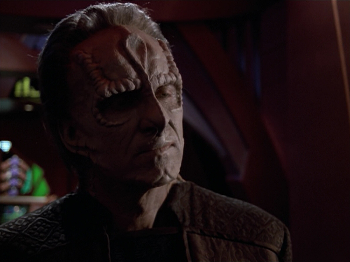 extant_StarTrek_VOY_5x08-NothingHuman_03586.jpg