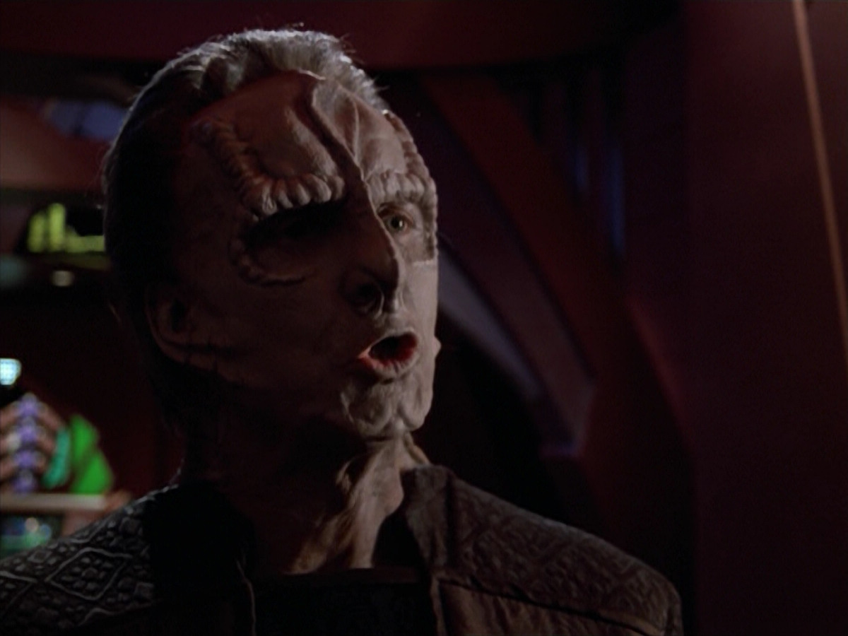 extant_StarTrek_VOY_5x08-NothingHuman_03599.jpg
