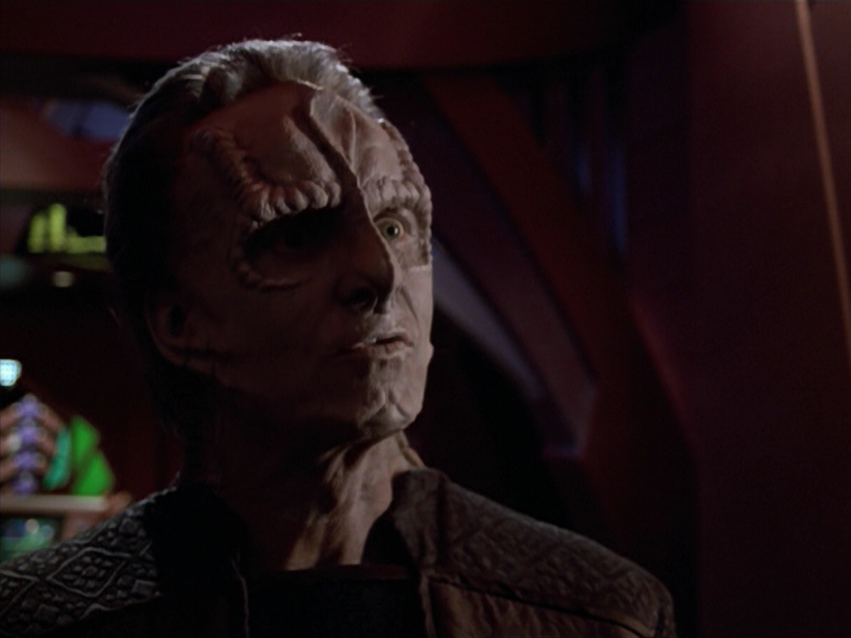 extant_StarTrek_VOY_5x08-NothingHuman_03601.jpg
