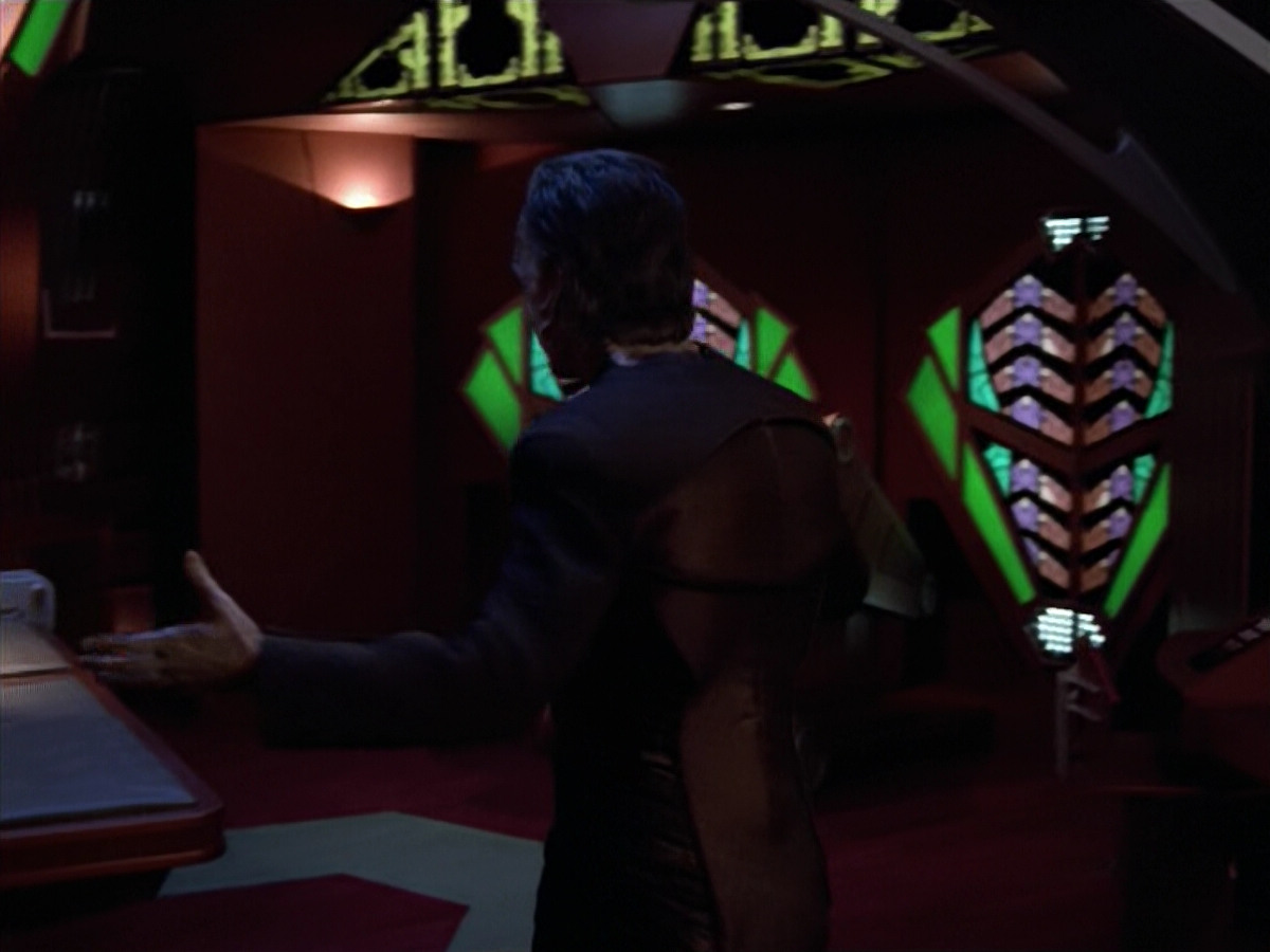 extant_StarTrek_VOY_5x08-NothingHuman_03610.jpg