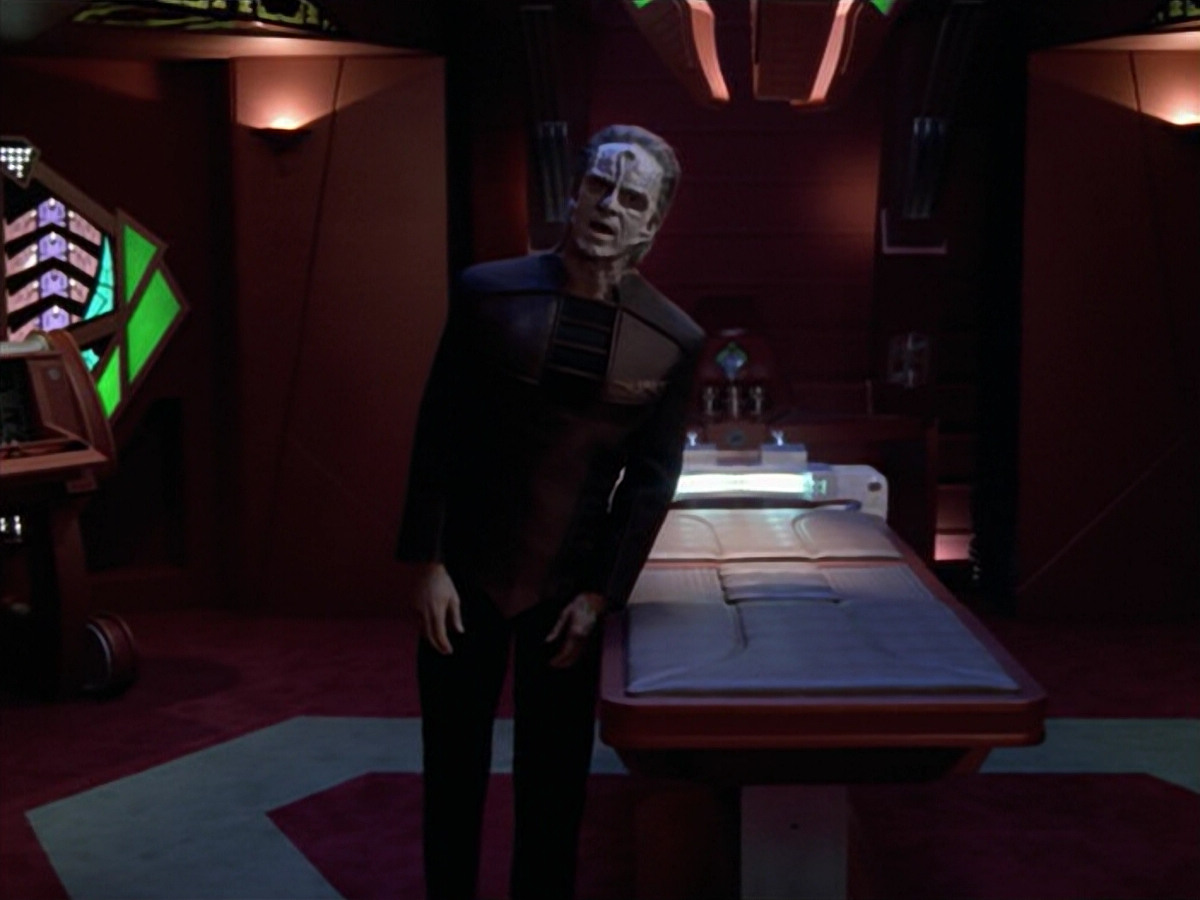 extant_StarTrek_VOY_5x08-NothingHuman_03722.jpg