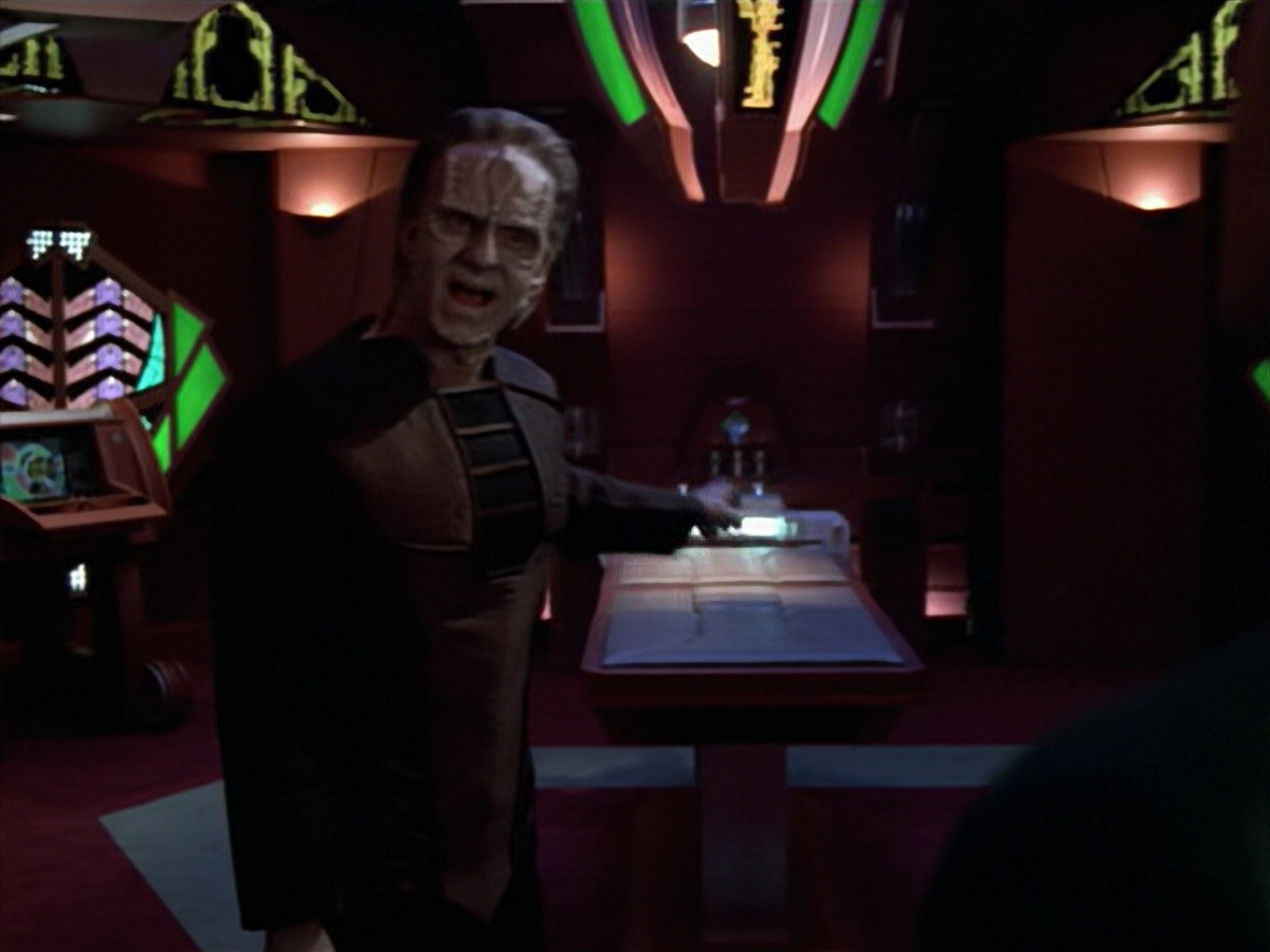 extant_StarTrek_VOY_5x08-NothingHuman_03760.jpg