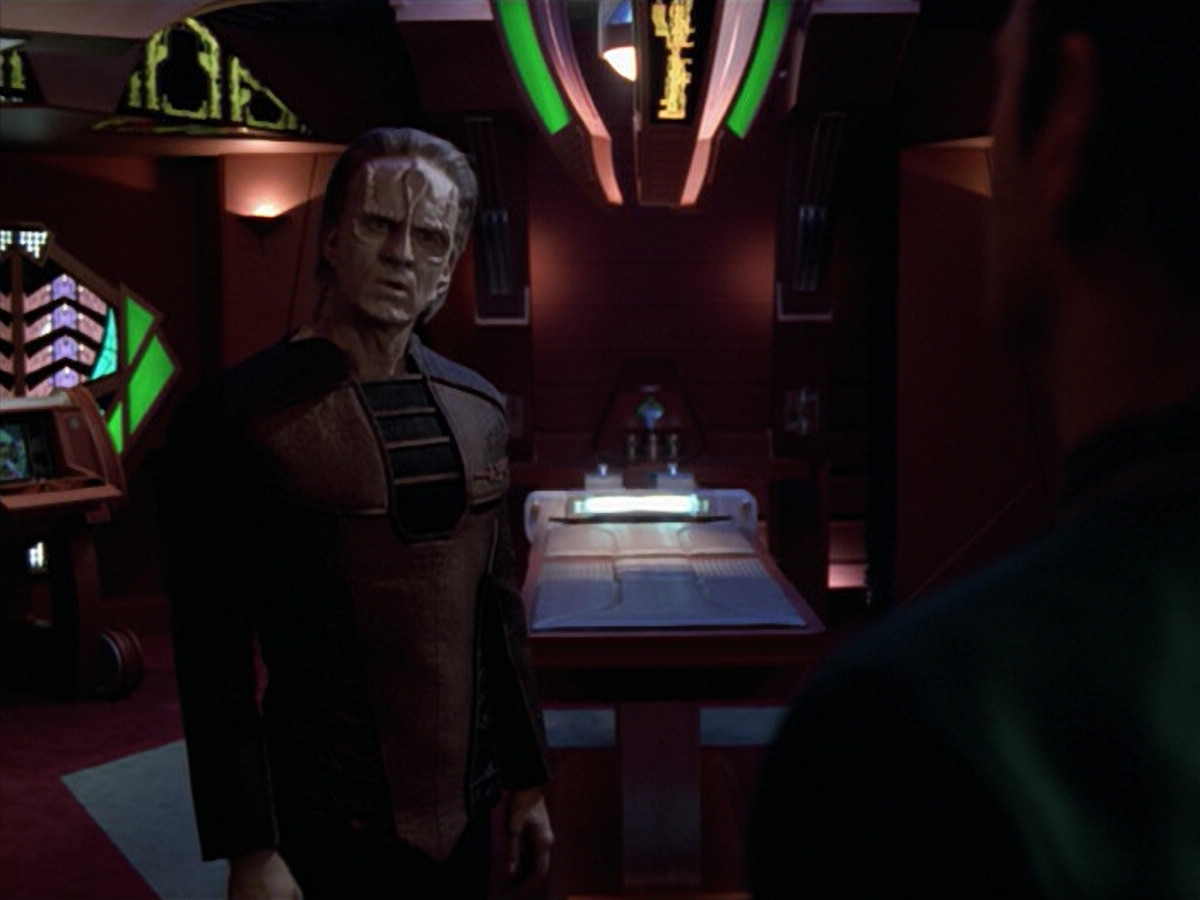 extant_StarTrek_VOY_5x08-NothingHuman_03765.jpg