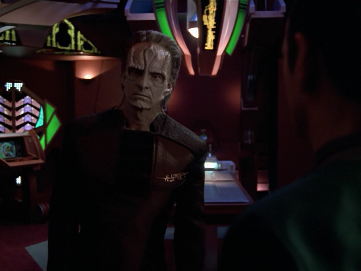 extant_StarTrek_VOY_5x08-NothingHuman_03777.jpg