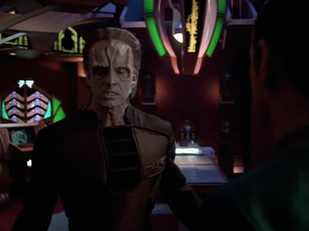 extant_StarTrek_VOY_5x08-NothingHuman_03778.jpg