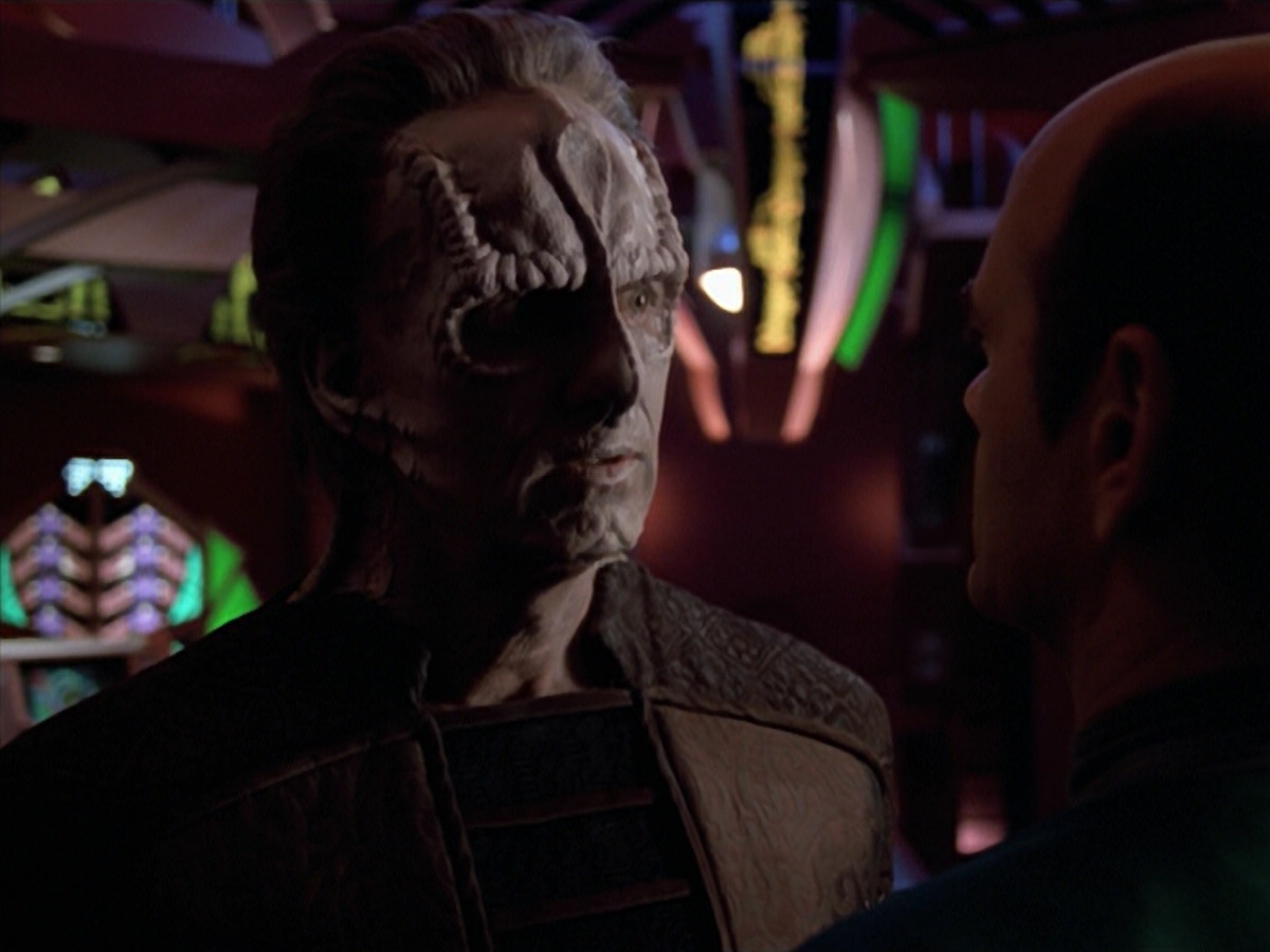 extant_StarTrek_VOY_5x08-NothingHuman_03793.jpg