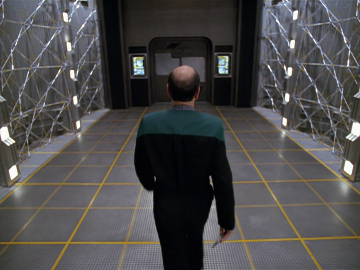 extant_StarTrek_VOY_5x08-NothingHuman_03813.jpg