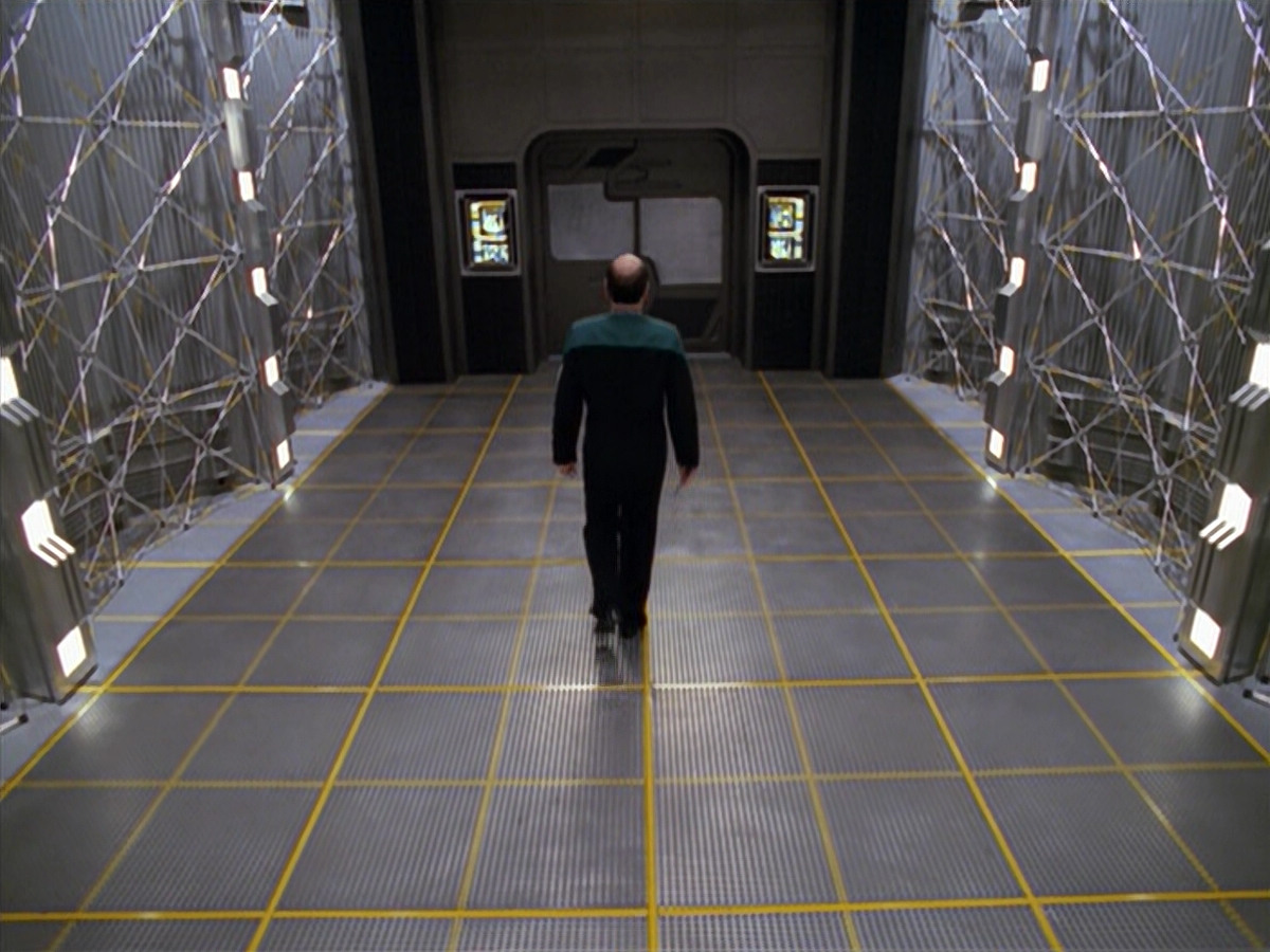 extant_StarTrek_VOY_5x08-NothingHuman_03815.jpg