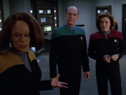 extant_StarTrek_VOY_5x08-NothingHuman_00580.jpg