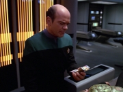 extant_StarTrek_VOY_5x08-NothingHuman_00628.jpg