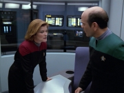extant_StarTrek_VOY_5x08-NothingHuman_00683.jpg