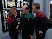 extant_StarTrek_VOY_5x08-NothingHuman_00710.jpg