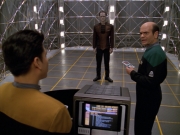 extant_StarTrek_VOY_5x08-NothingHuman_00780.jpg