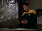 extant_StarTrek_VOY_5x08-NothingHuman_00842.jpg
