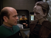 extant_StarTrek_VOY_5x08-NothingHuman_00917.jpg