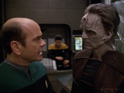 extant_StarTrek_VOY_5x08-NothingHuman_00918.jpg