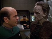 extant_StarTrek_VOY_5x08-NothingHuman_00919.jpg