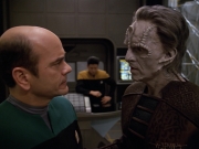 extant_StarTrek_VOY_5x08-NothingHuman_00920.jpg