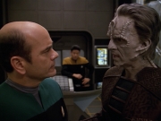 extant_StarTrek_VOY_5x08-NothingHuman_00921.jpg