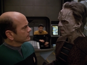 extant_StarTrek_VOY_5x08-NothingHuman_00922.jpg